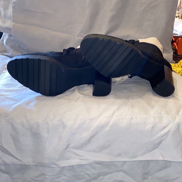 New W/O Box 12 Thompson Black Boots Size 9M - Picture 5 of 5